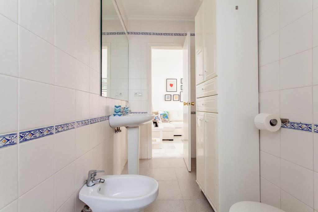 Hostly Rivero 2B Center-Fibre-Communal Terrace-Parking Optional-Cless Sevilla Exteriör bild